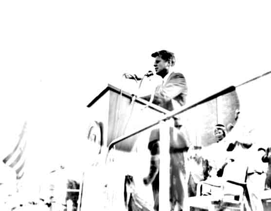John F. Kennedy spricht im Simmons College, Boston (1960)